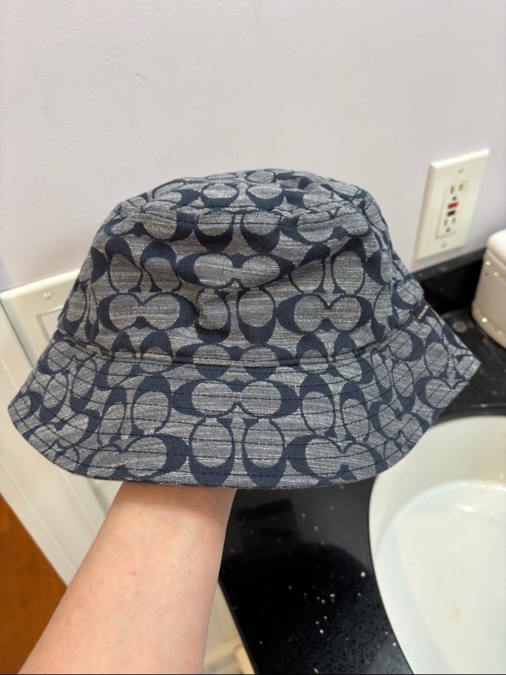 NWT Coach Navy and White  Signature Jacquard Bucket Hat - Picture 5 of 5